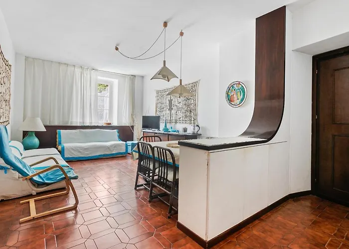 Guesthost - A 200m Dal Mare Daire *